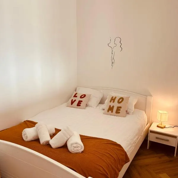 Agréable Studio Chantilly avec balcon et parking securisé, hotel in Pau