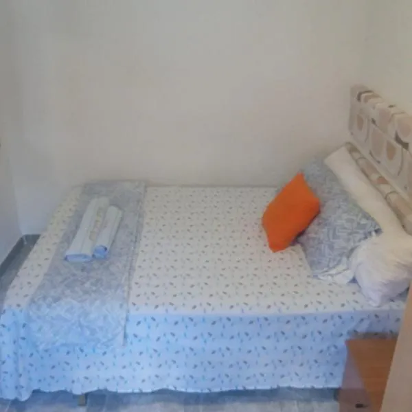 01 Habitación hogar tranquilo2 casa compartilhada, hotel a Málaga