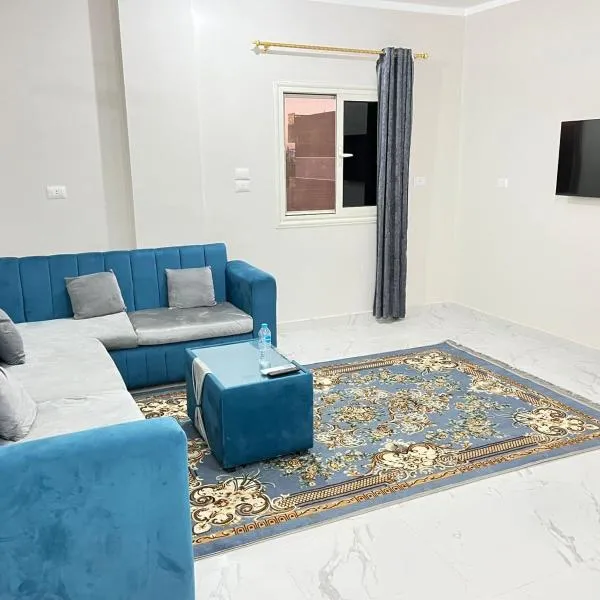 Family Apartment in Marsa Alam 3 bed rooms, hotel in Marsa Alam City