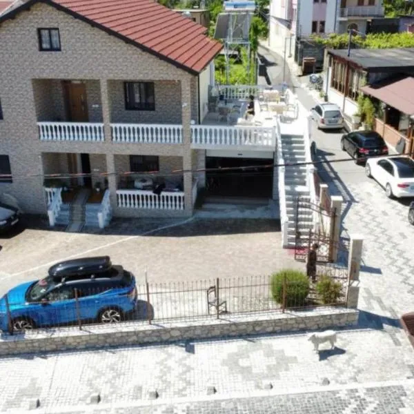 HOTEL Casa Vacanze SHIROKE, hotel v destinaci Shirokë