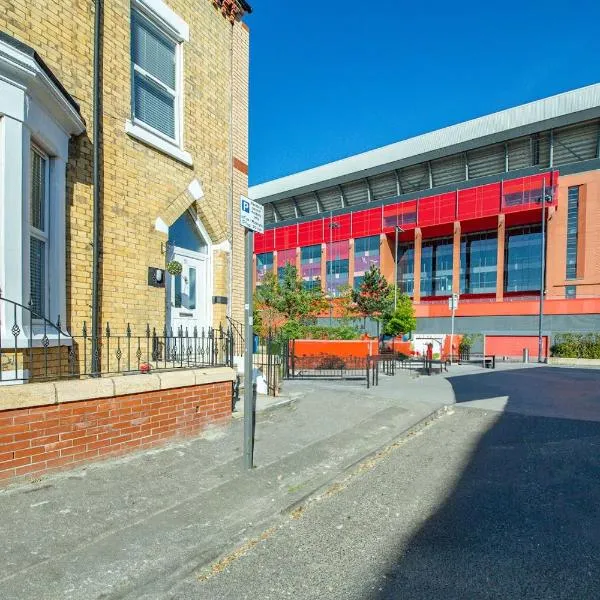 The Rockfield by Serene Stays Stylish 6BR near Anfield with Bar Parking Virgin Media and Fast WiFi, hotel v destinaci Liverpool