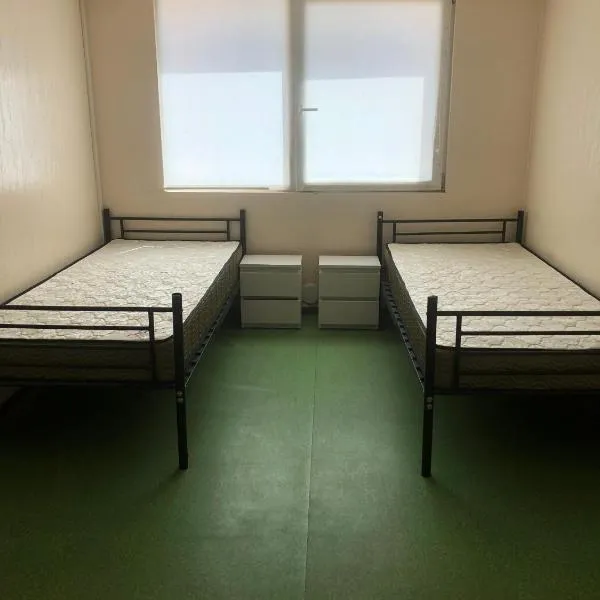 HOSTEL PARK-Dobraszczecińska, hotel v destinaci Szczecińska