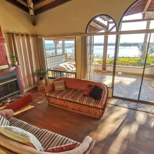 Playa Plateada Beach House, hotel in Ensenada