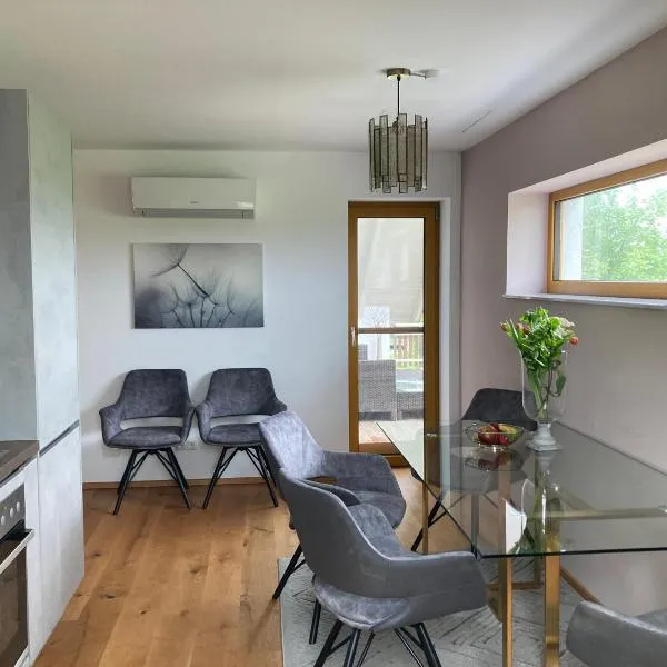 Ferienwohnung Weitblick, hotel in Podersdorf am See