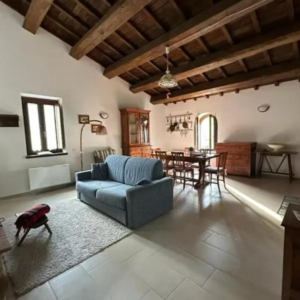 At Nonna Maria's house, hotel v destinaci Casenove