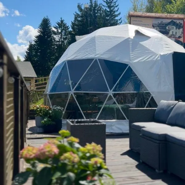 Goat Glamp Zieleniec, hotel v destinaci Duszniki Zdrój