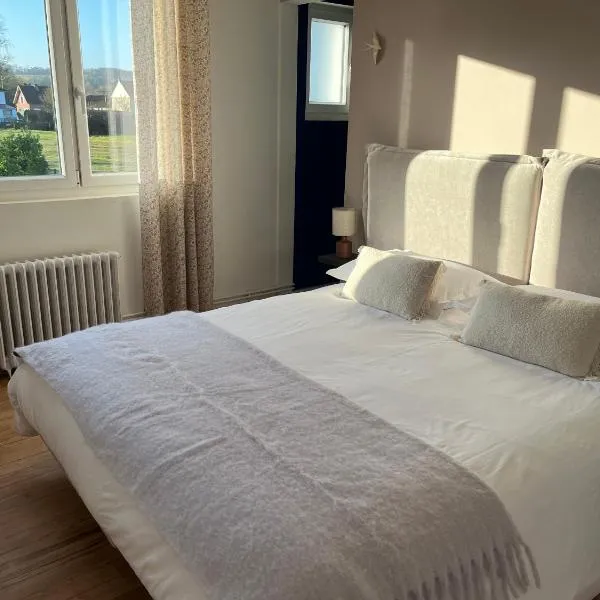 L Hirondelle 1, hotel v destinaci Érondelle