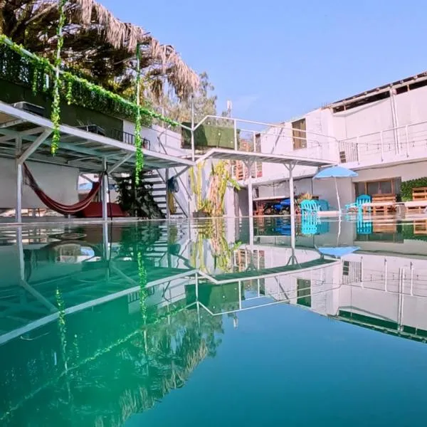 Allawaska Hostel & Camping, hotel in Huacachina