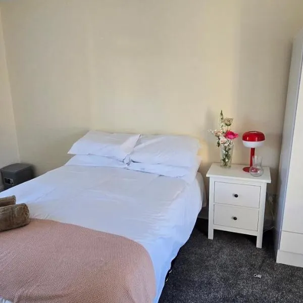 2 The Elms, Church St, Finglas, hotel in Dublin
