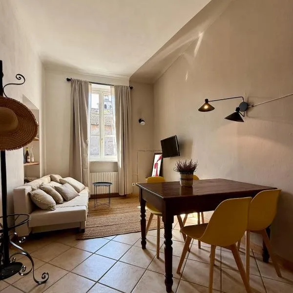 BALCONCINI VISTA TORRI - comfort nel centro storico, khách sạn ở Savigliano