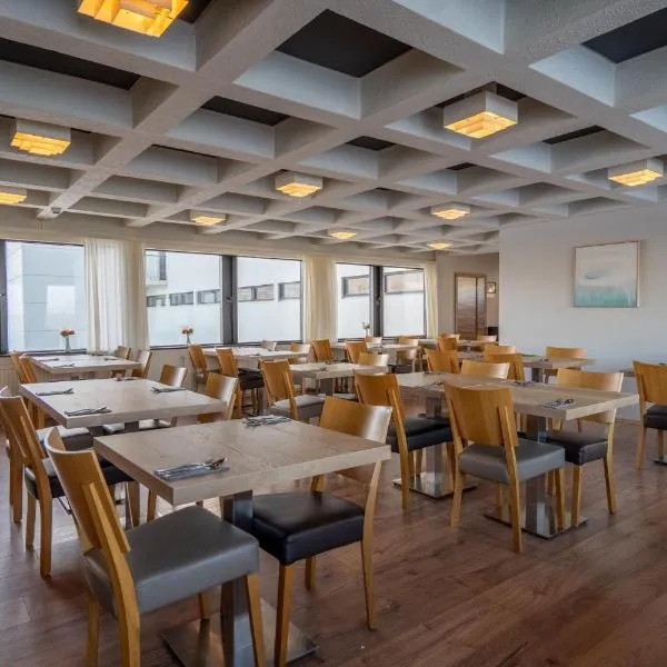 勞加爾壩基酒店，勒戈巴基的飯店