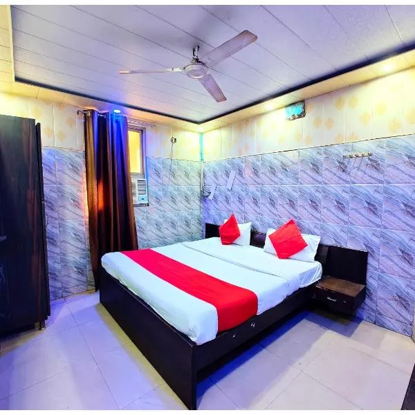 HOTEL# KRISHNA PALACE Near Railway Station -Free Wi-fi and Parking Facilities - A Top Rated Hotel, khách sạn ở Lucknow