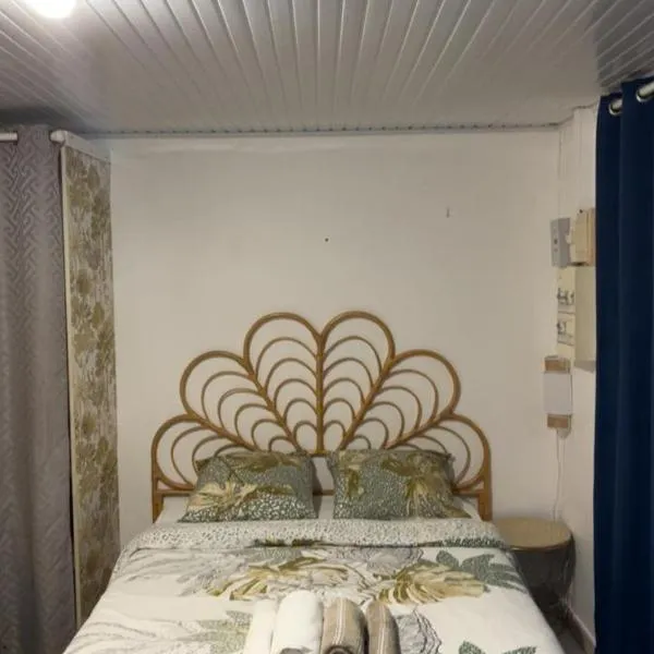 Studio Océmarine, hotel v destinaci Les Trois-Îlets