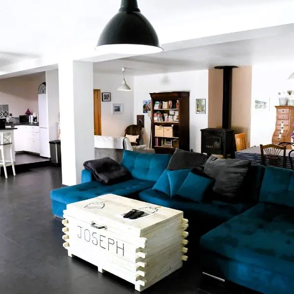 Bergerie rénovée au cœur de la Provence, hotel v destinaci Plan dʼAups