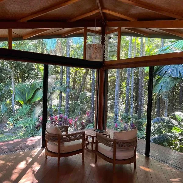 Luxurious rainforest lodge in FNQ, hotel a Jogo