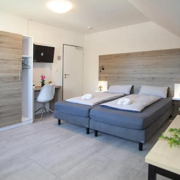 MK Hostel Oyten - free Wifi & Parking - 24h Check-In, hotel v destinaci Oyten