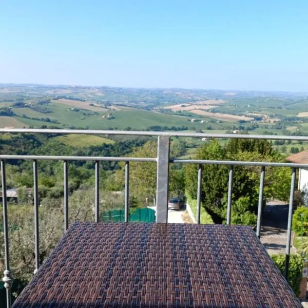 La Casa di Tato, hotel in Montecarotto