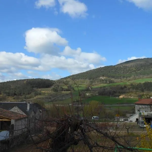 Gite du plô, hotel v destinácii La Cresse