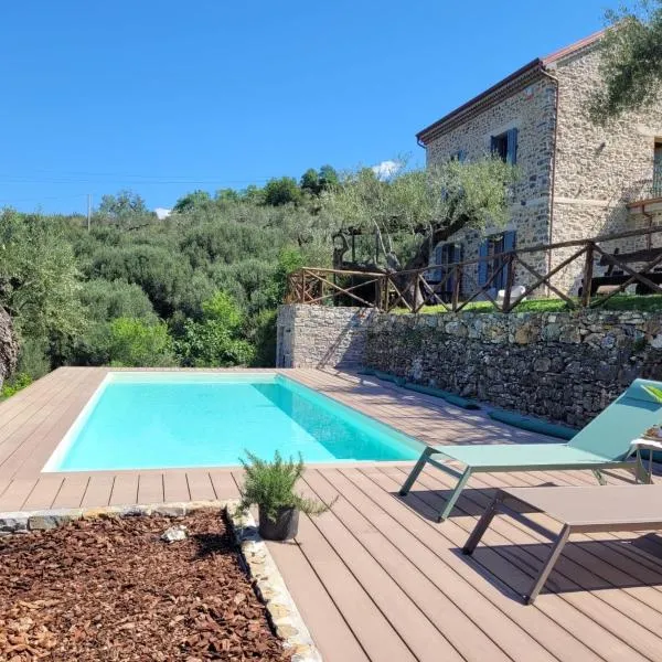 Villa con piscina nel Cilento Casolare Cento Ulivi Luxury & Charme, khách sạn ở Ascea