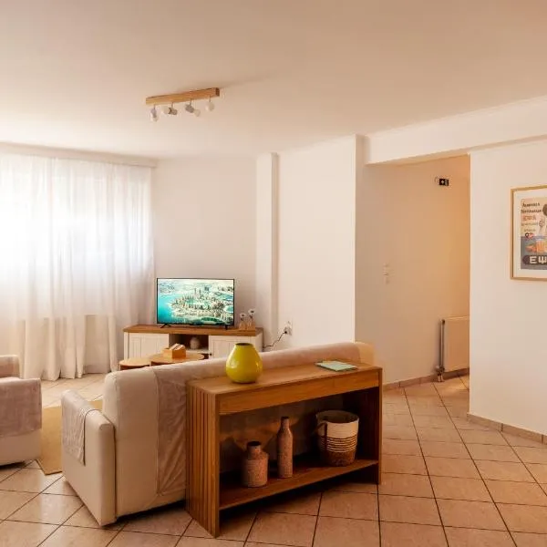 Manolia house near beach, near airport, hotel i Aghia Marina