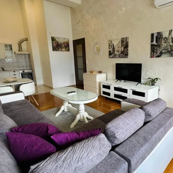 Apartment City kvart, hotel din Podgoriţa