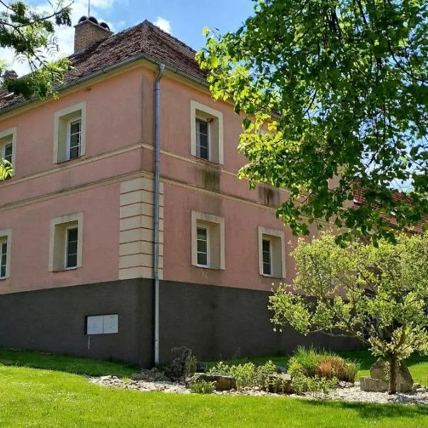 Statek Kloubek, hotel v destinaci Chabičovice