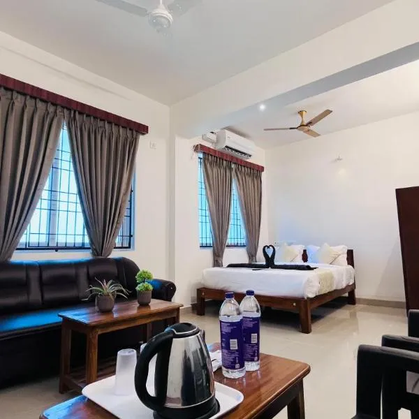 THE PLAZA, Very Close to Indira Gandhi Square, Near Sri Kamatchi Hotel, 100 feet Road, PONDICHERRY - JR Groups、ポンディシェリのホテル