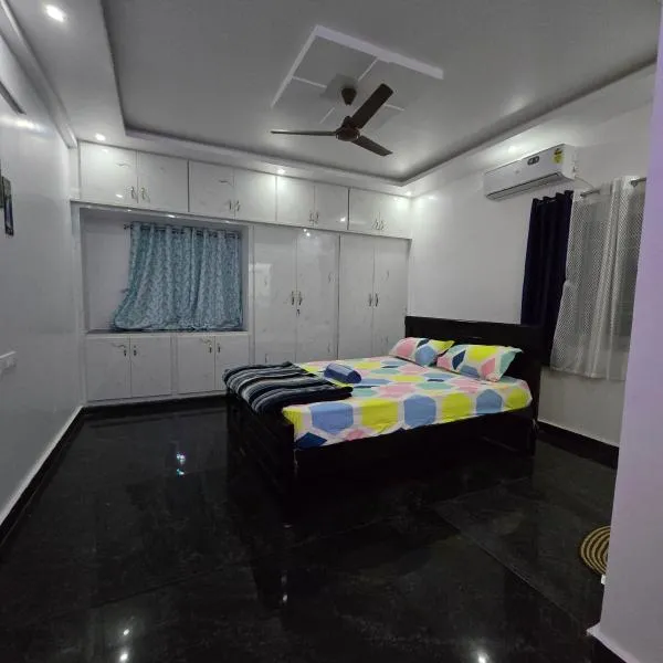 Padmini's home stay New apartment 2bhk, хотел в Тирупати