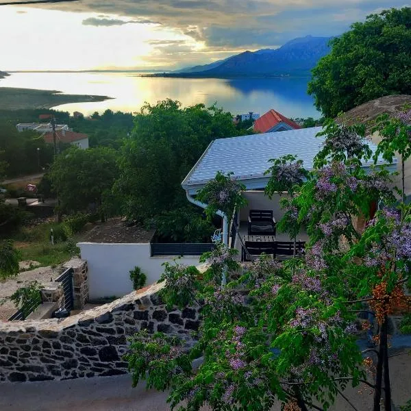 Kuća za odmor "Gabriel", hotel v destinaci Rovanjska