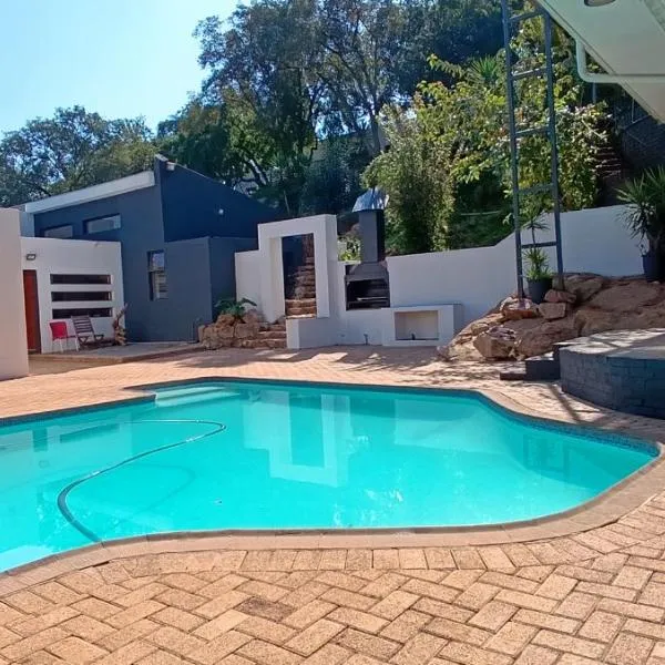 The Southern Views Unit 2 - Private, hotel in Johannesburg