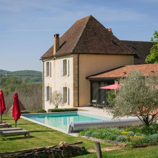 Les Hauts de Saint Vincent B&B proche Sarlat, hotelli kohteessa Saint-Vincent-de-Cosse