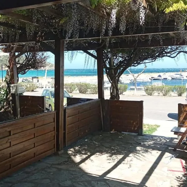 Cap Corse, face à la mer et port paisible, hotel in Macinaggio