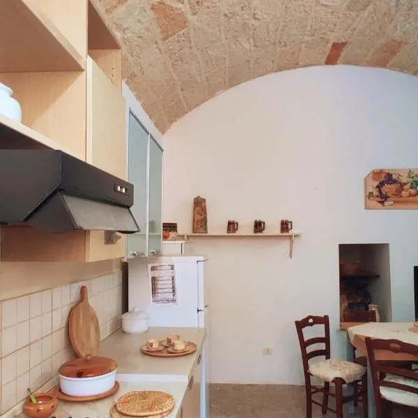 Casa Tricase Porto - 20 meters from the sea, hotel in Marina Serra