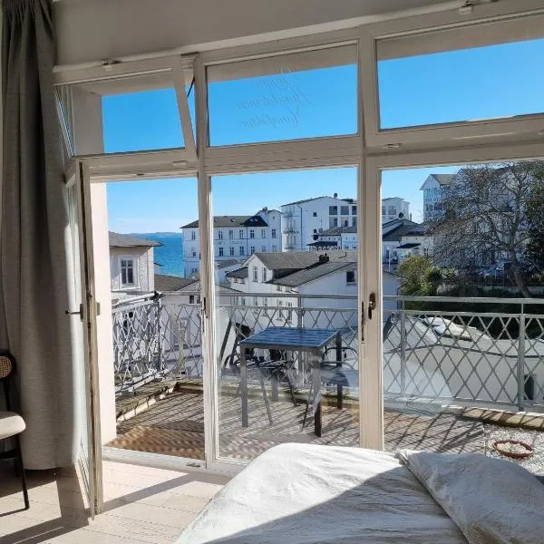Apartment mit Meerblick und Südbalkon, отель в Заснице
