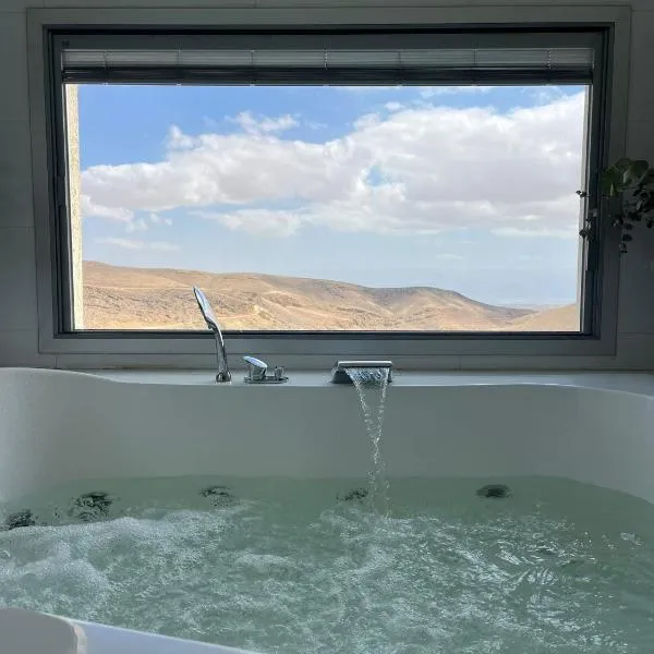 " ARADA " Luxury House, hotel em Arad