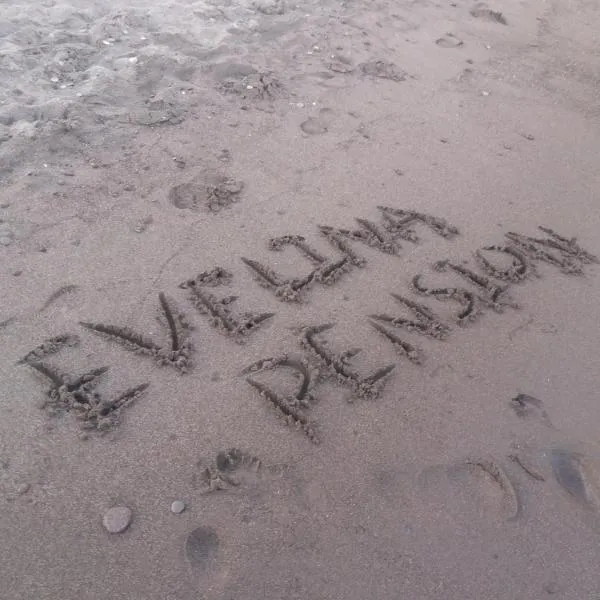 Evelina Beach Pension a breath away from the Black Beach offer plenty of accommodation type to suit every traveler's needs-Economic Rooms-Thematic Rooms-Design Rooms-Kitchenette Rooms-Studios-Small Apartments, hotel v destinaci Perissa