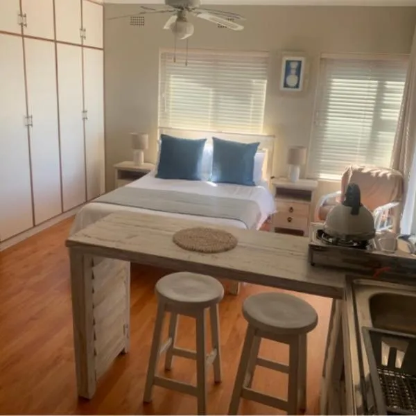 Bayview Seefront Accommodation, hotel in Mossel Bay