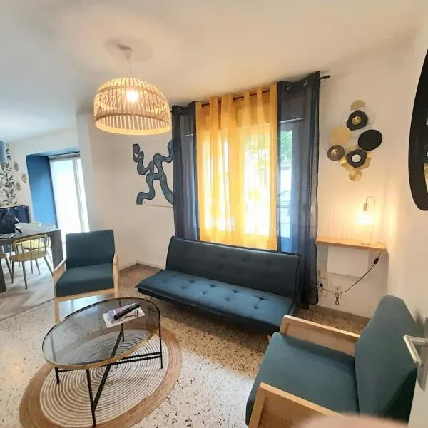 Maison de village rénovée au pied des alpilles, khách sạn ở Mollégès