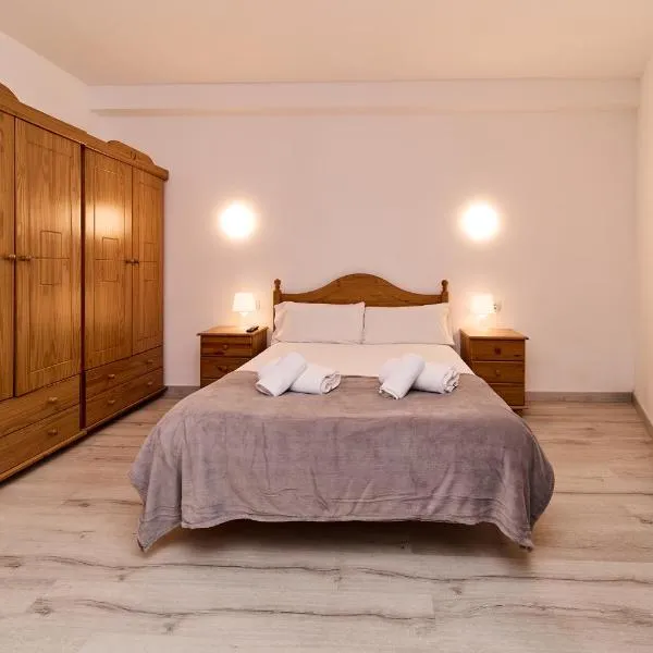 Con Parking y Escritorio I Apartamento en Incles I AndBnB, hotel in Canillo