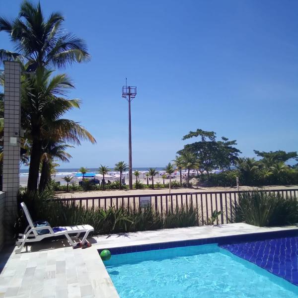 APARTAMENTO Pe na Areia com piscina vista mar bairro nobre