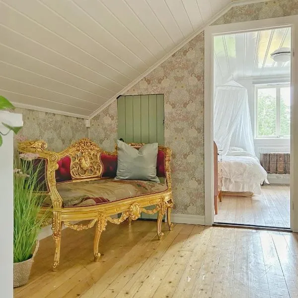 The Nordby Cabin - 3 minutes from E6, khách sạn ở Strömstad