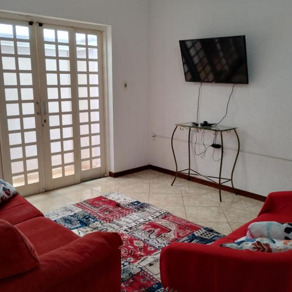 Linda casa com 2 quartos , centralizada com wi-fi e ar condicionado - Foto 5