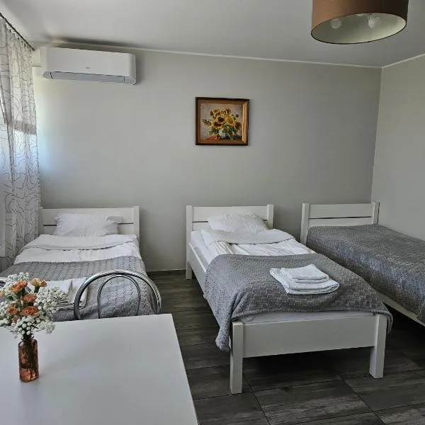 Biały Fortepian, hotel in Kolo