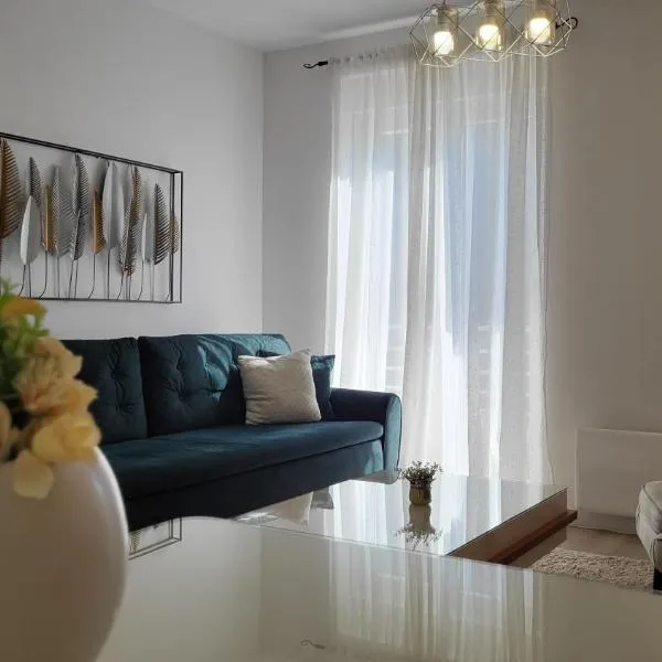 Apartments Teodo, hotelli kohteessa Tivat