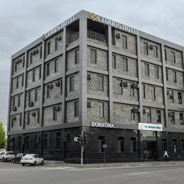 Clouds Hotel, hotel a Taixkent