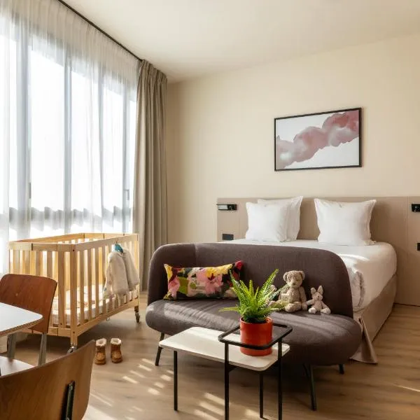 Yuna Montmartre - ApartHotel, hôtel à Paris