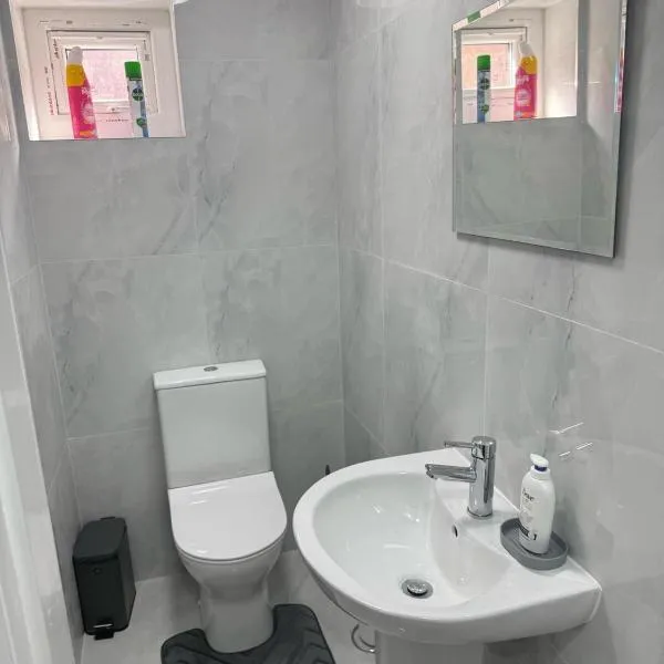 Rest Nest UK House, ξενοδοχείο στο Μάντσεστερ