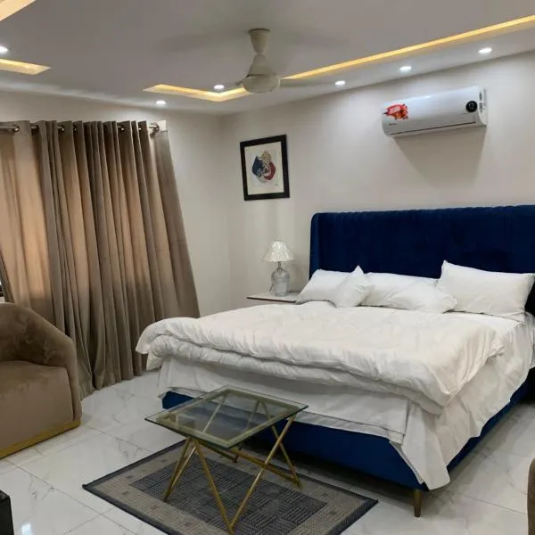 Regency Apartments, hotel in Faisalabad