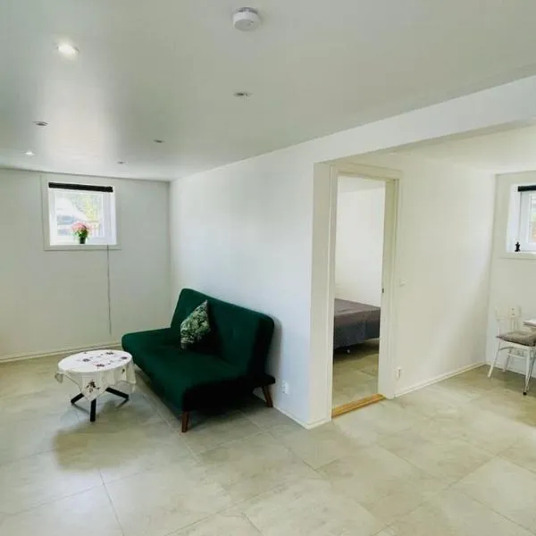 Cosy One Bedroom Apartment, hótel í Hval