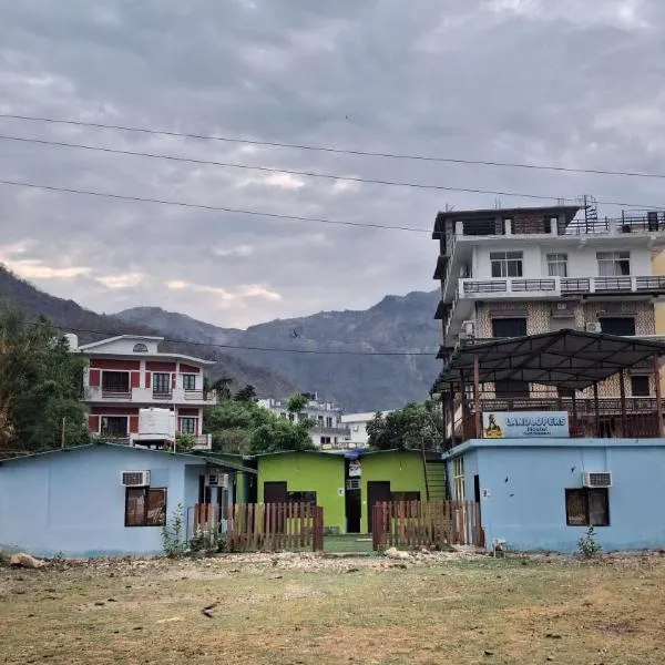 LandLopers Hostel, hotel in Rishīkesh